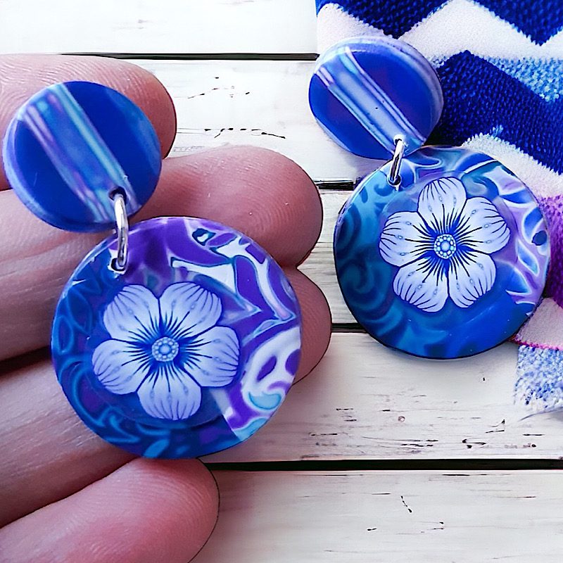Boucles d'oreilles en pâte polymère mokume gané bleu et violet isycrea bijoux saint malo
